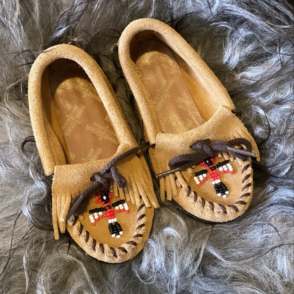 Vintage Kids Minnetonka Beaded Moccasins size 9